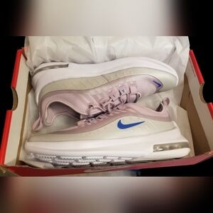 NEW Nike Air Max Lavender And Silver Size 7Y